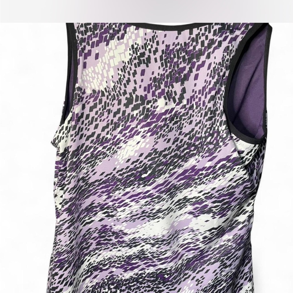 Xersion Abstract  Active Tank Top with Built in Bra - Picture 2 of 6